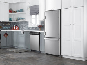 Amana 18.7-cu ft Standard-Depth Bottom-Freezer Refrigerator Ice Maker Optional (sold separately) ( Stainless Steel )