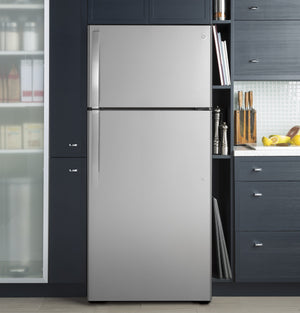GE 16.6-cu ft Top-Freezer Refrigerator with Ice Maker ( Stainless Steel ) ENERGY STAR Certified