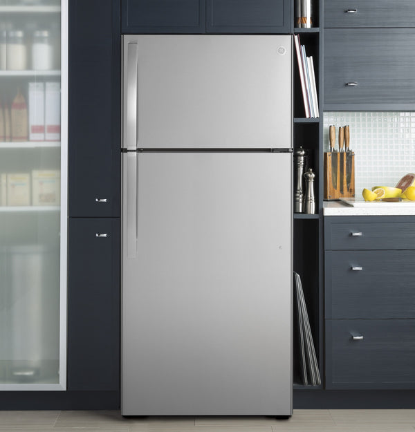 GE 16.6-cu ft Top-Freezer Refrigerator with Ice Maker ( Stainless Steel ) ENERGY STAR Certified