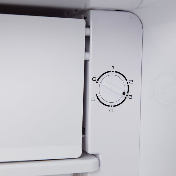 Avanti 3.3-cu ft Mini Fridge ( White ) ENERGY STAR