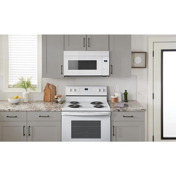 Amana 18.2-cu ft Top-Freezer Refrigerator & Electric Range Suit in White