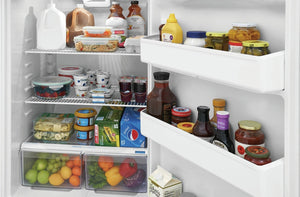 Frigidaire 18.3-cu ft Top-Freezer Refrigerator ( Black ) Garage Ready ENERGY STAR Certified