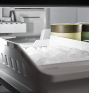GE 24.9-Cu. Feet Standard-Depth Bottom-Freezer Refrigerator with Ice Maker ( Stainless steel ) ENERGY STAR Certified