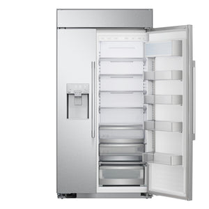 LG STUDIO 25.6-cu ft Counter-Depth Side-by-Side Refrigerator Built-In Smart Compatible with Ice Maker ,Water and Ice Dispenser ( Stainless Steel )